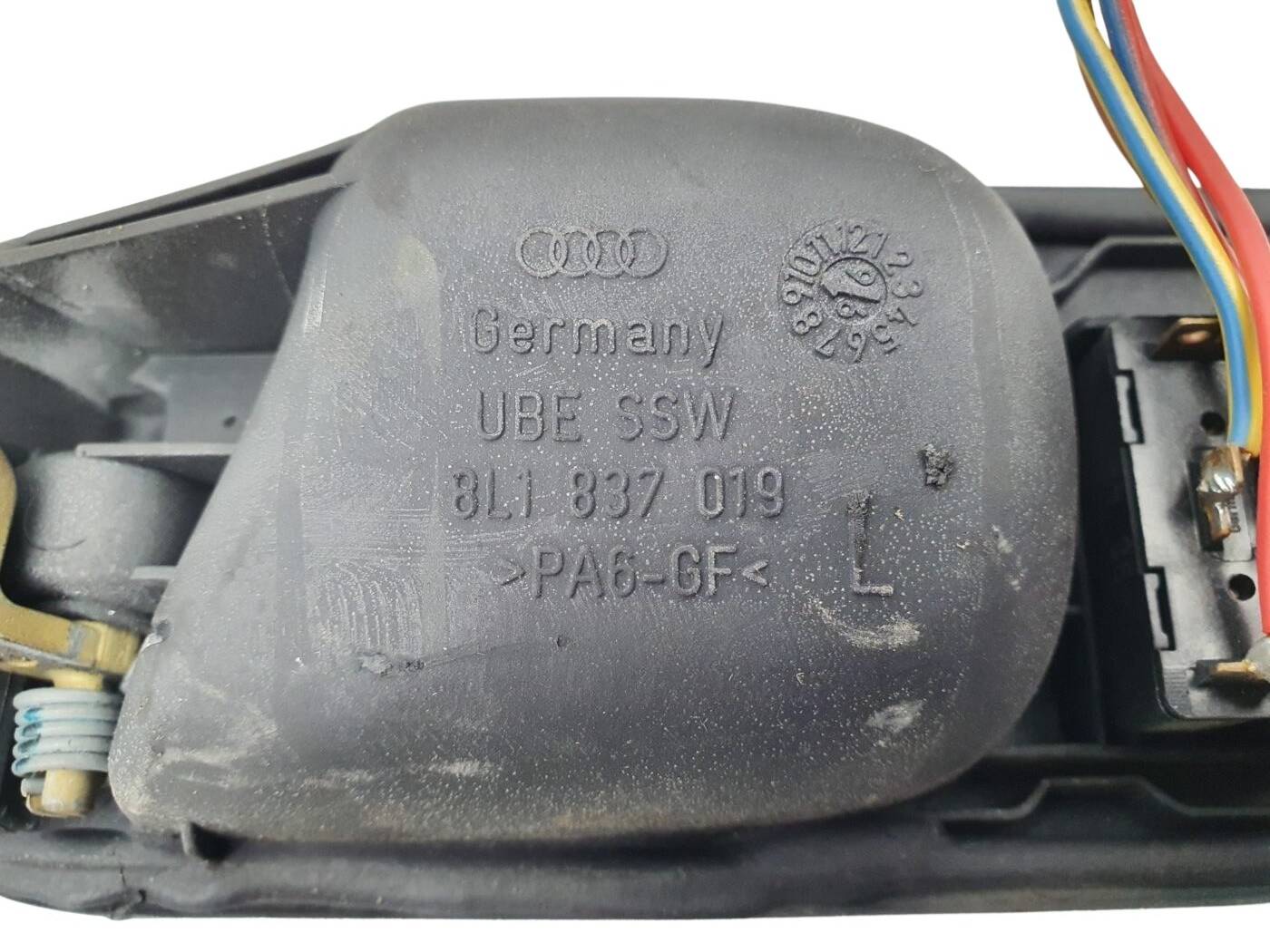 8L1837019+8L0036399 Audi A3 8L Türinnengriff vorne links mit Lautsprecher – Bild 3