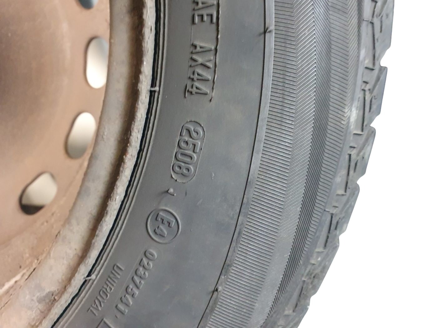 KBA4373 Satz Stahlfelgen 6Jx15 Zoll ET37, LK 4x108 – Bild 4