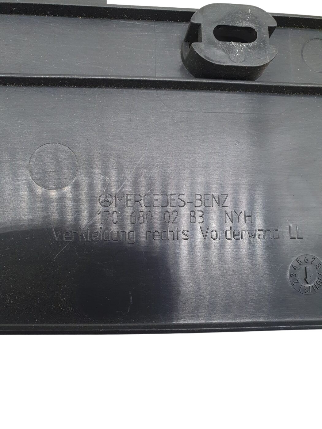 1706800283 Mercedes SLK R170 Abdeckung Fußraum vorne rechts – Bild 4