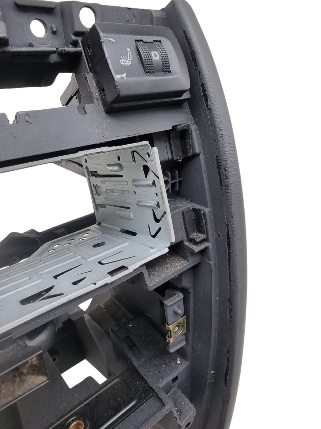 8L0863243H Audi A3/S3 8L Mittelkonsole Radioschacht Dunkelgrau – Bild 5