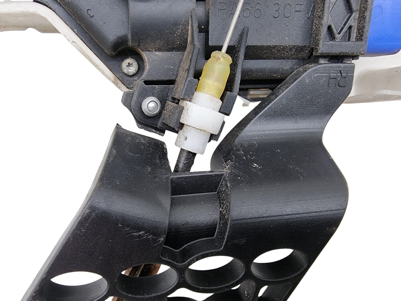 7L0839016B VW Touareg 7L Türschloss mit Seilzug hinten rechts – Bild 4