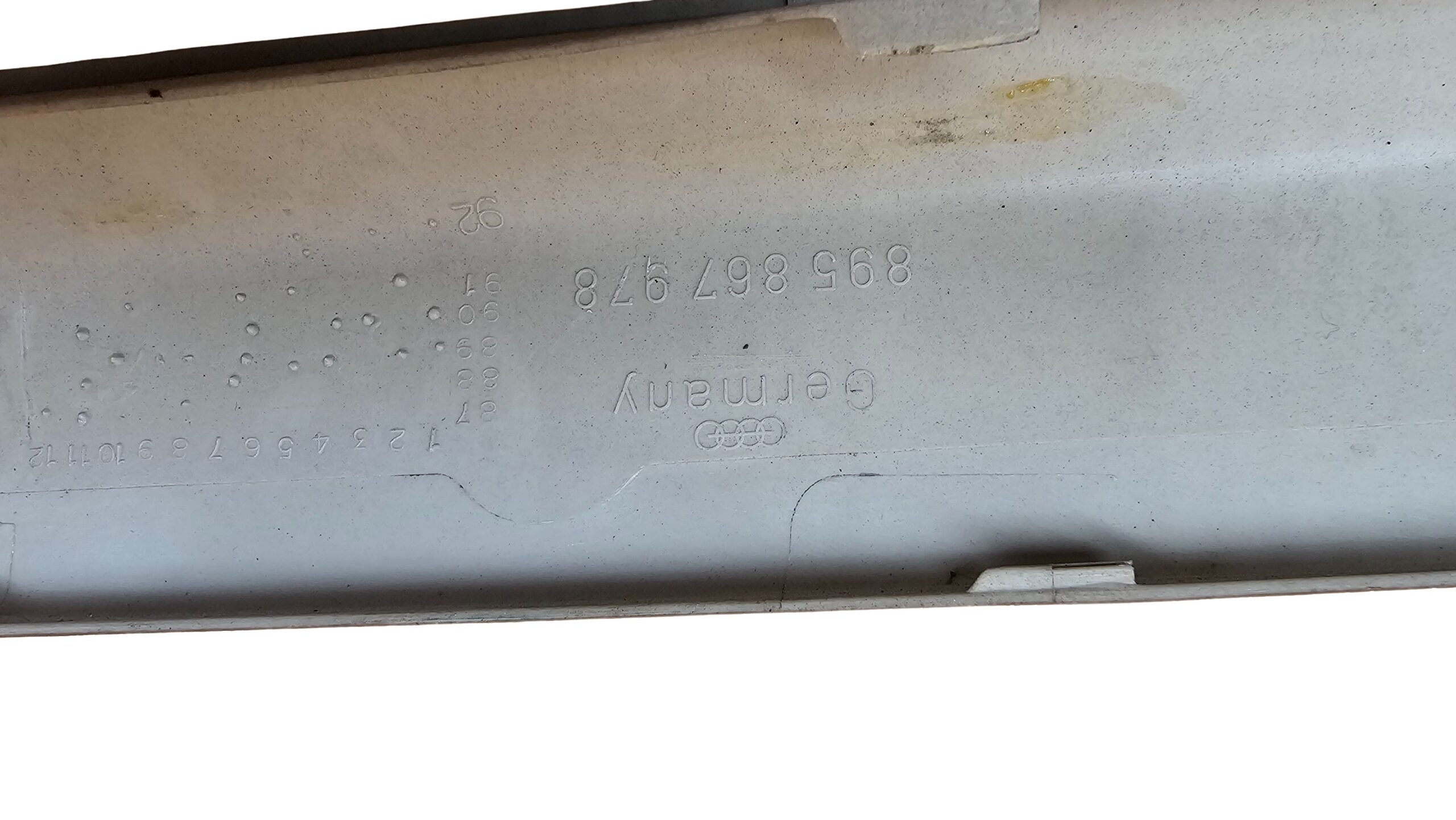 895867978 Audi Coupe S2 Typ 89 Abdeckung Heckklappe rechts grau – Bild 4