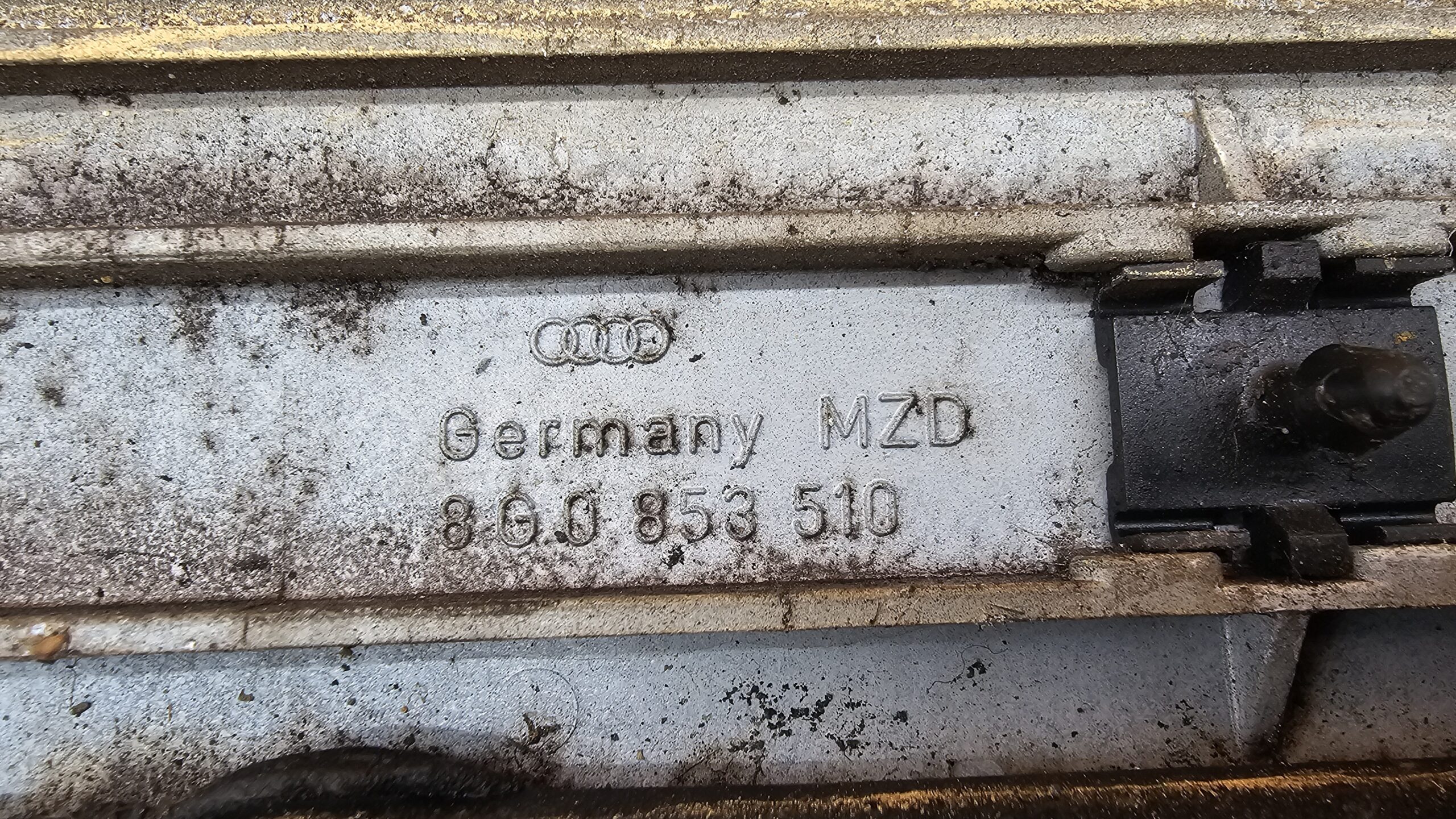 8G0853510 Audi 80 Cabrio Typ89 Zierleiste Leiste hinten rechts – Bild 8
