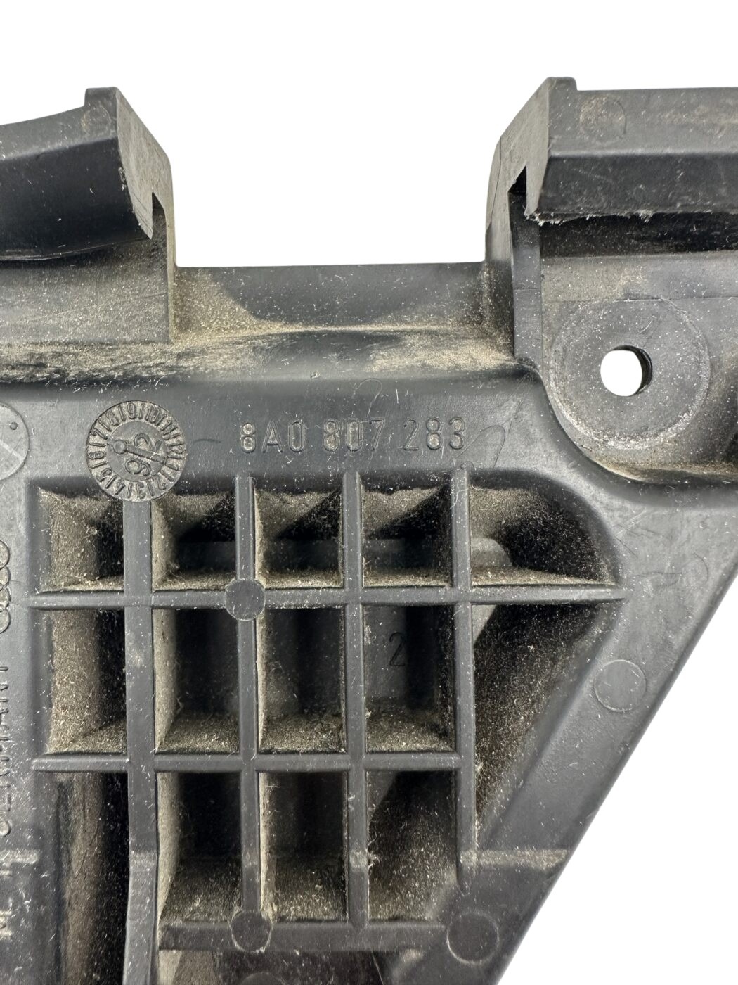 8A0807283 Audi 80 B4 Halter Führungsstück Stoßstange Vorne links – Bild 4