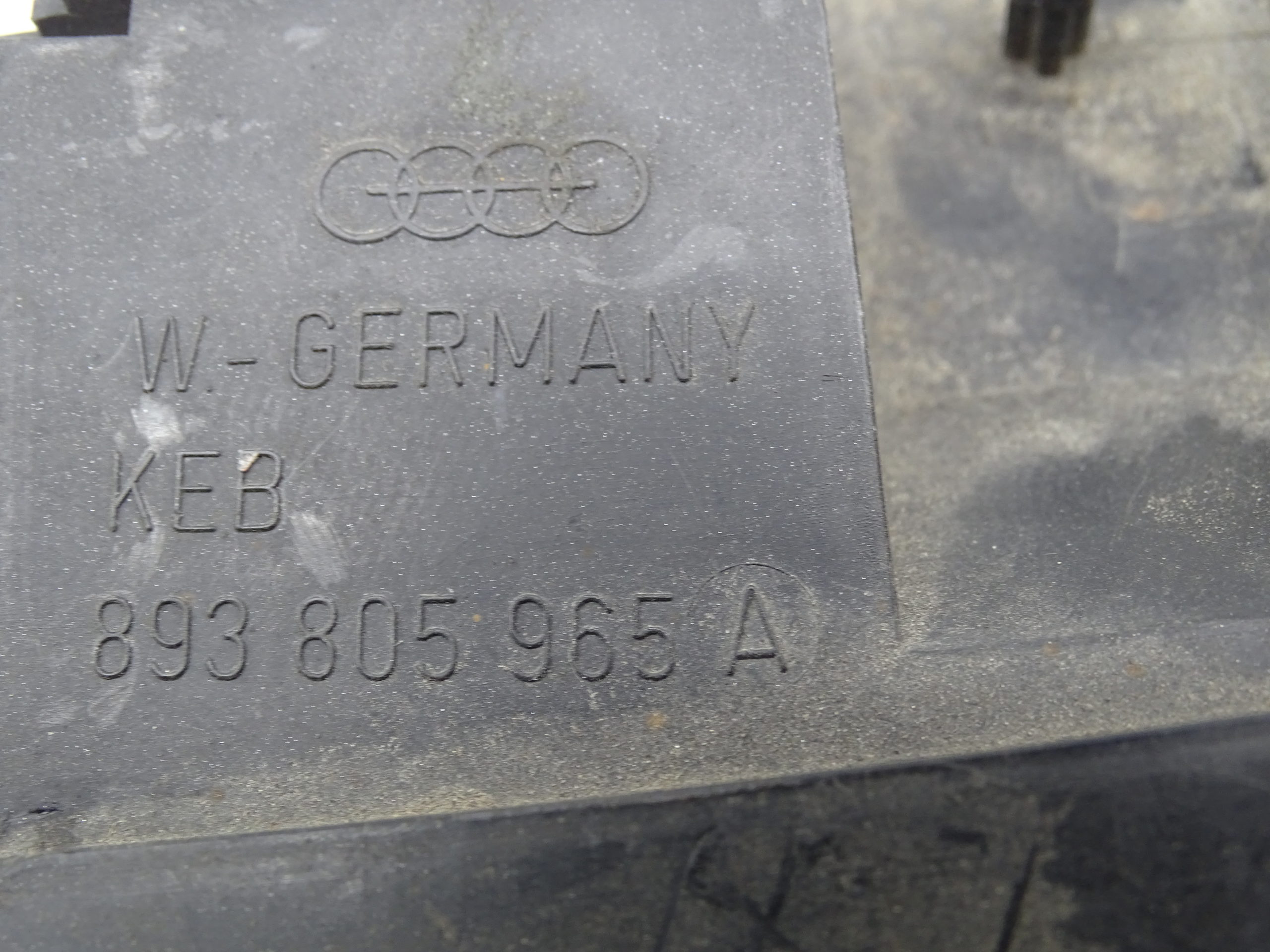 893805965A Audi 80 B3 B4 Cabrio Coupe Typ89 Abdeckung Luftführung für Luftfilter – Bild 3