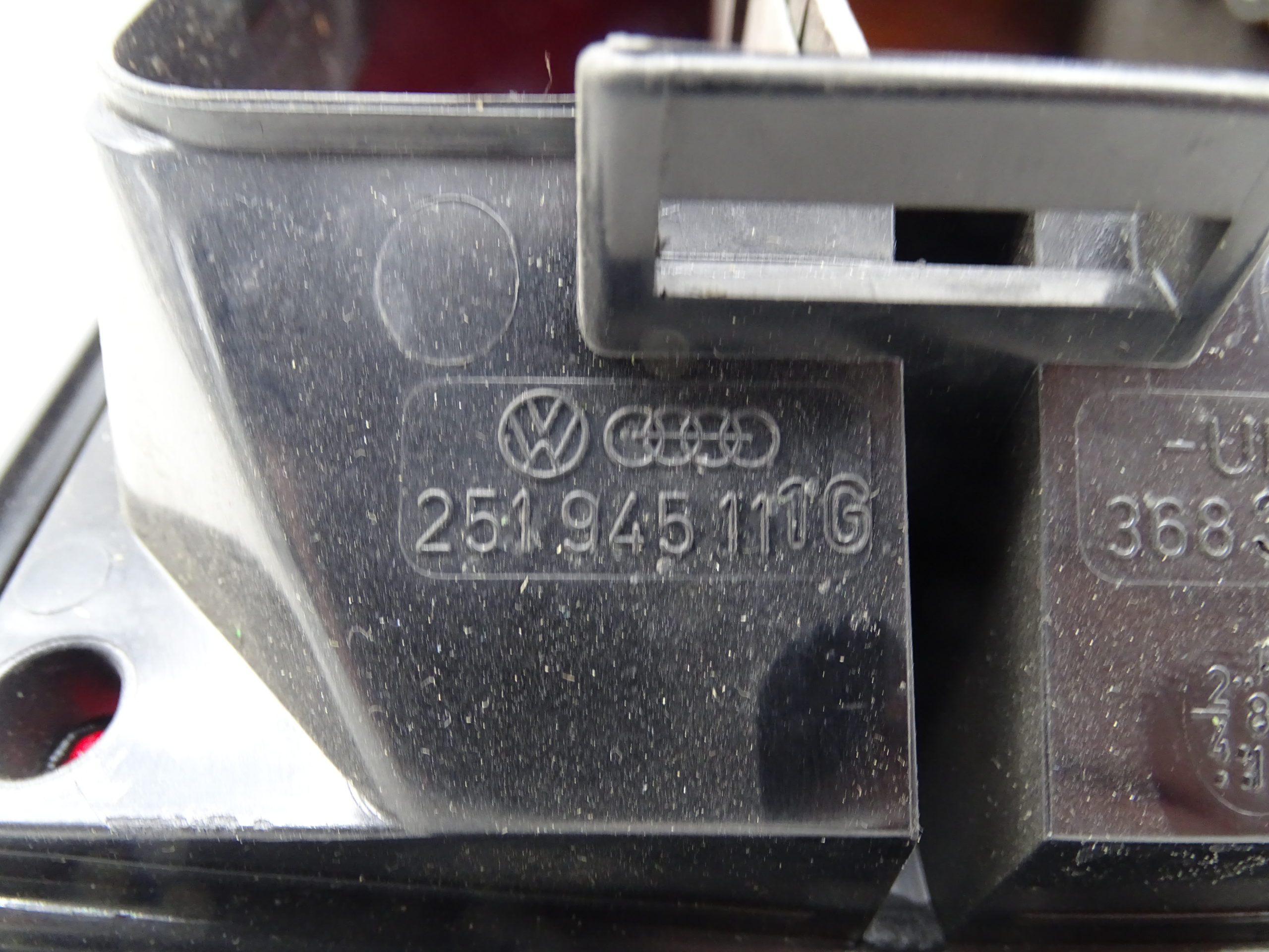 251945111G Original VW Bus T3 Rückleuchte links Neu – Bild 3