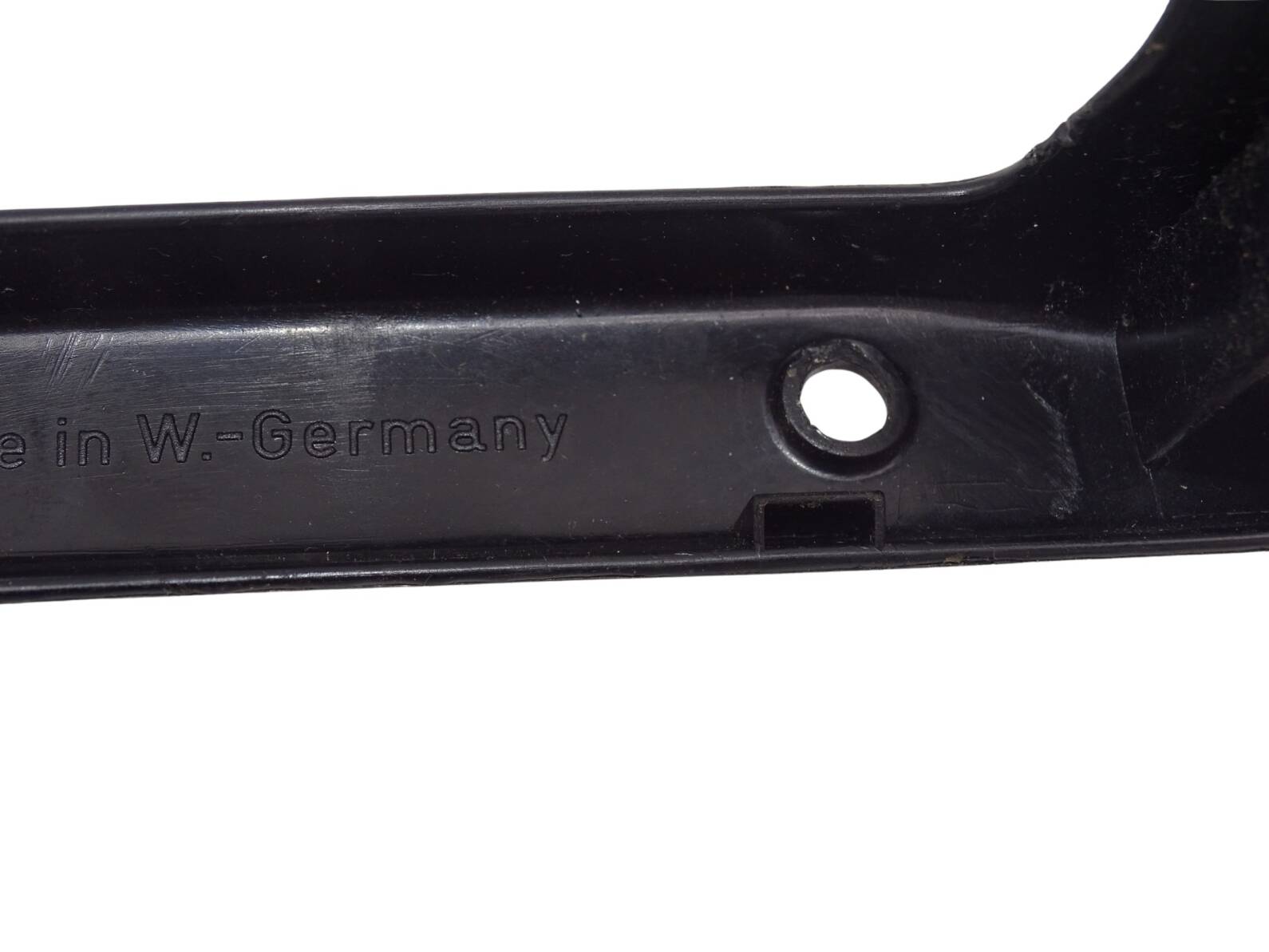 191881087A Audi 50, 80, 100, 200, VW Abdeckung schwarz Sitzschiene Links – Bild 3