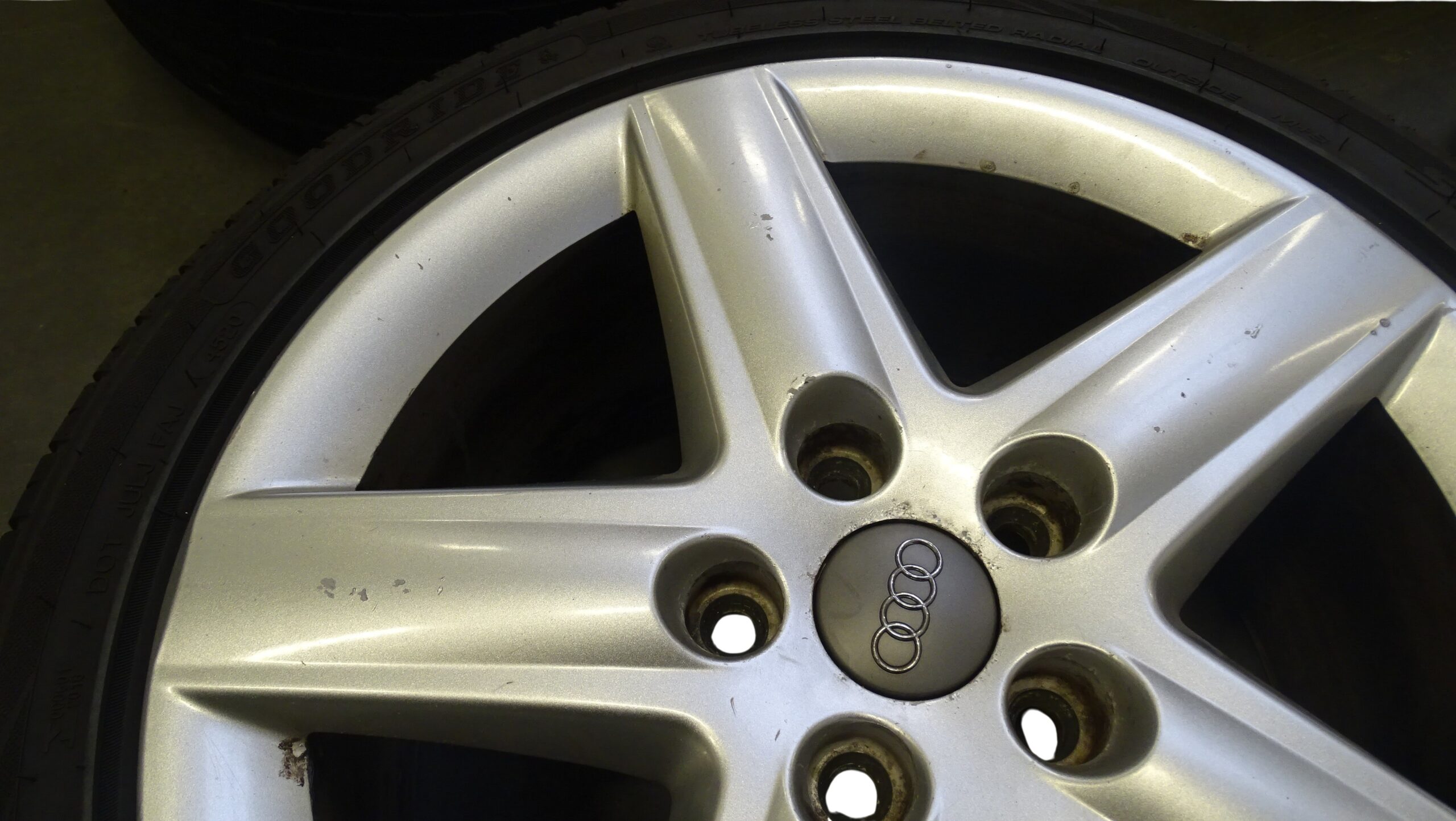 8P0601025D Audi A3 8P Alufelgen Satz 5-Speichen Silber 7,5x17 ET56 Lochkreis 5x112 – Bild 18