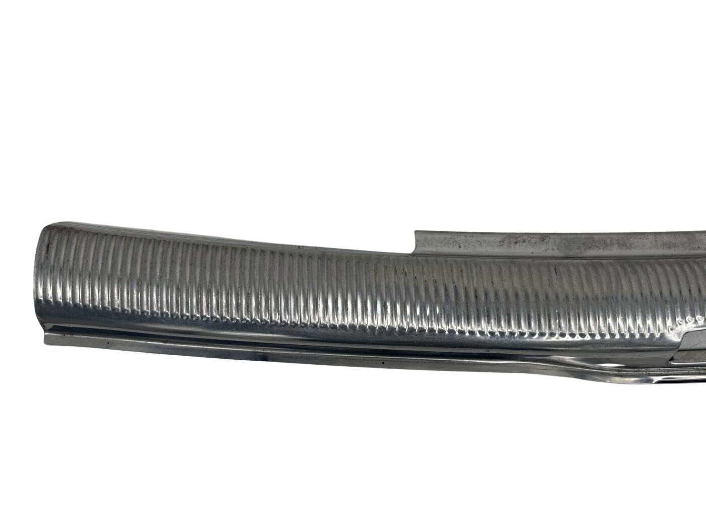 3B9863459J VW Passat Variant 3BG Ladekantenblech/Abdeckung Ladekante Chrom – Bild 2