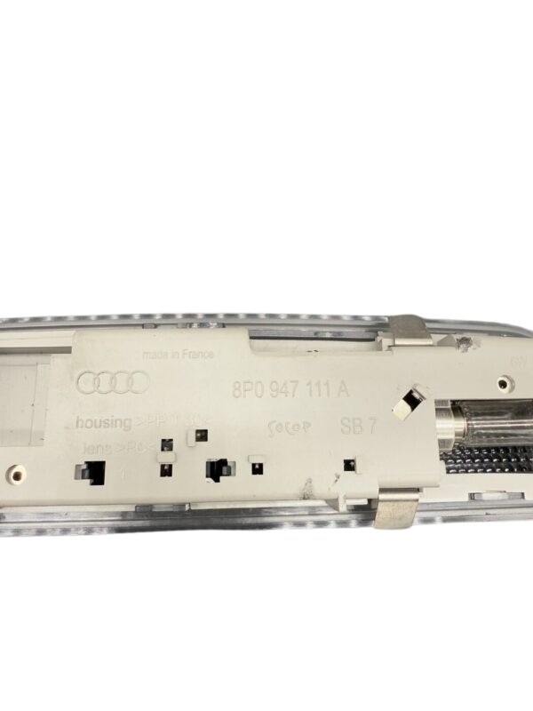8P0947111A Audi A3 8P A4 B6 B7 Leseleuchte Innenraumleuchte hinten grau – Bild 2