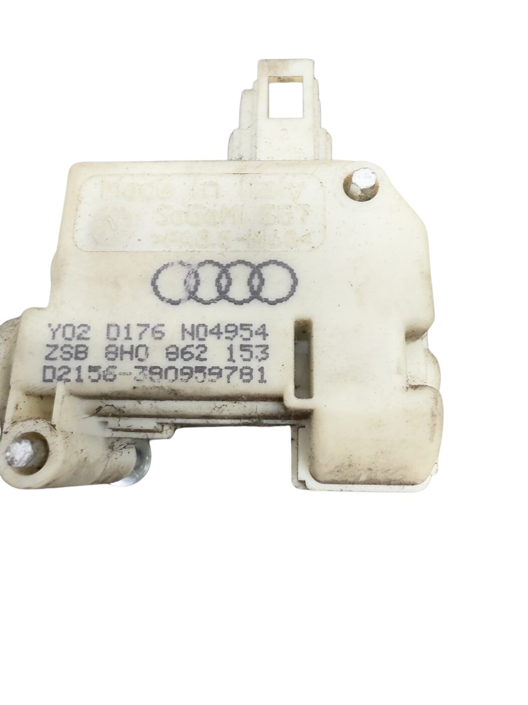 8H0862153 Audi A4 B6 Cabrio Stellmotor Tankdeckel Entriegelung – Bild 2