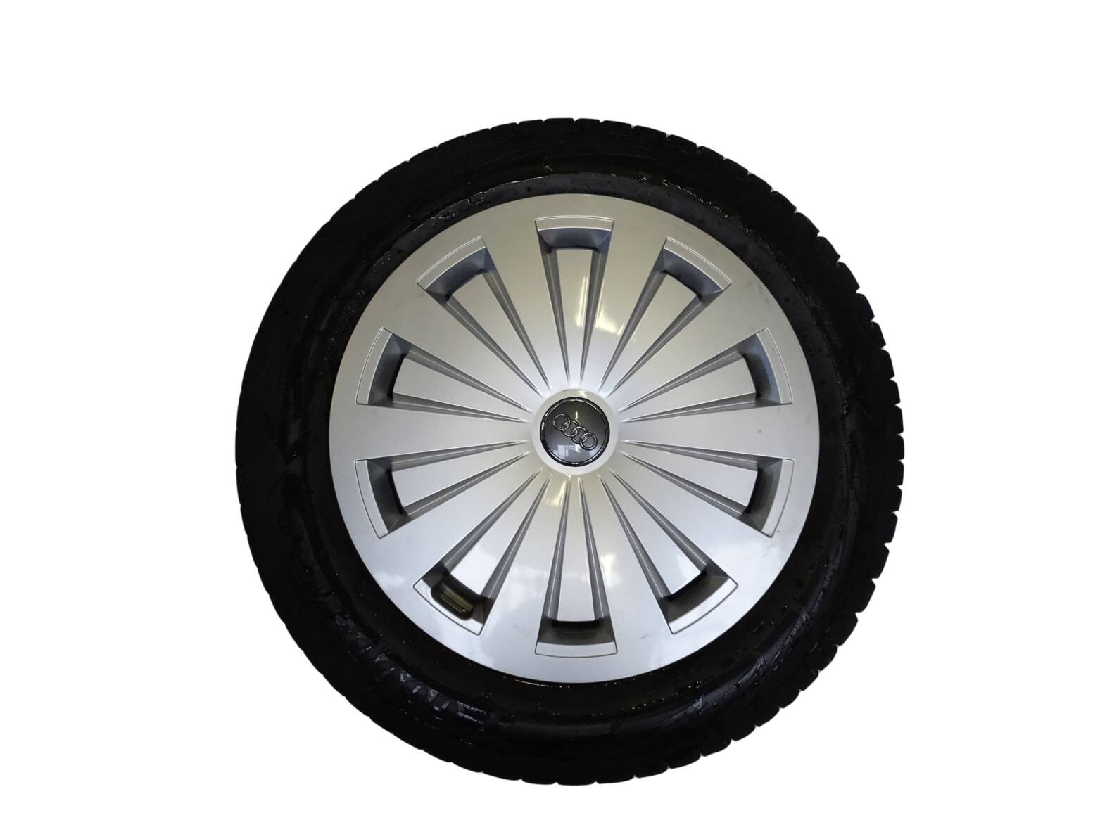 8W0601025 Audi Alufelgensatz 7Jx16 Zoll ET35 silber mit Winterreifen 205/60 R16 Lochkreis 5x112 und Audi Radkappen – Bild 8