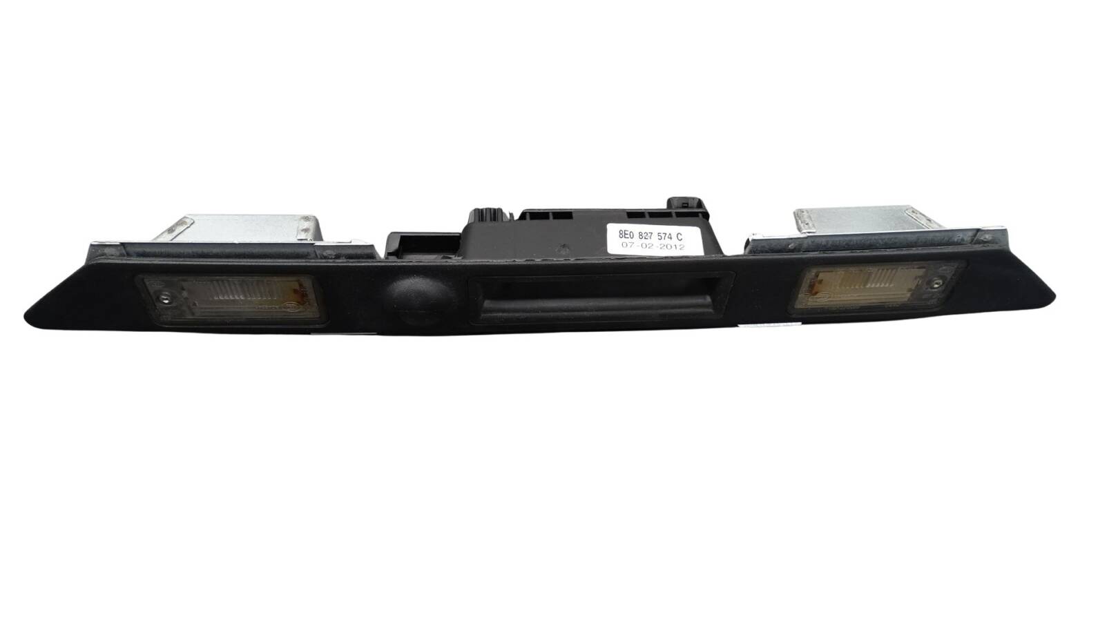 8E0827574C Audi A3 8P A4 8E A5 8T 8F A6 A8 XY Griffleiste Heckklappe Kennzeichen