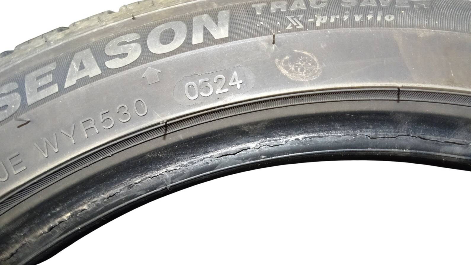 Tracmax Allwetterreifen 235/40 R19 96Y – Bild 2