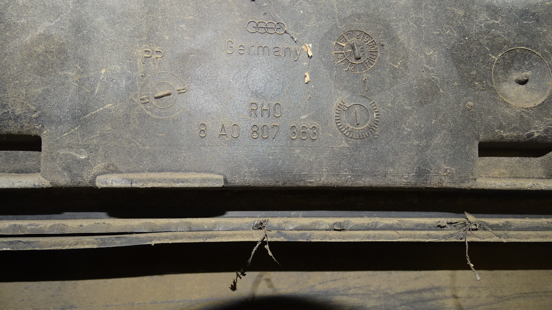 8A0807311A Audi 80 B4 Limo Avant Stoßstange Hinten Grün – Bild 12