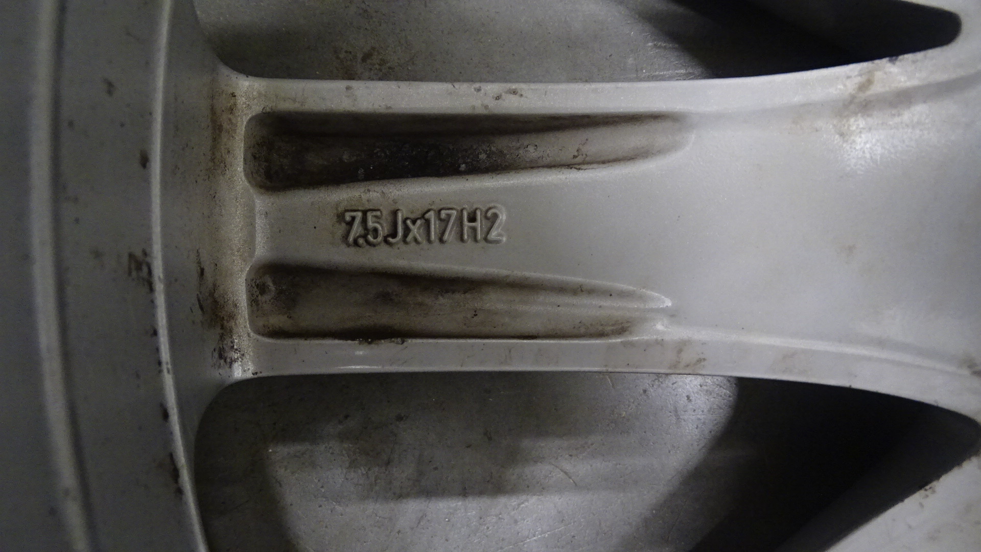 3C0601025J VW 7,5J x 17H2 5x112 ET47 Passat 3C Alufelge – Bild 4