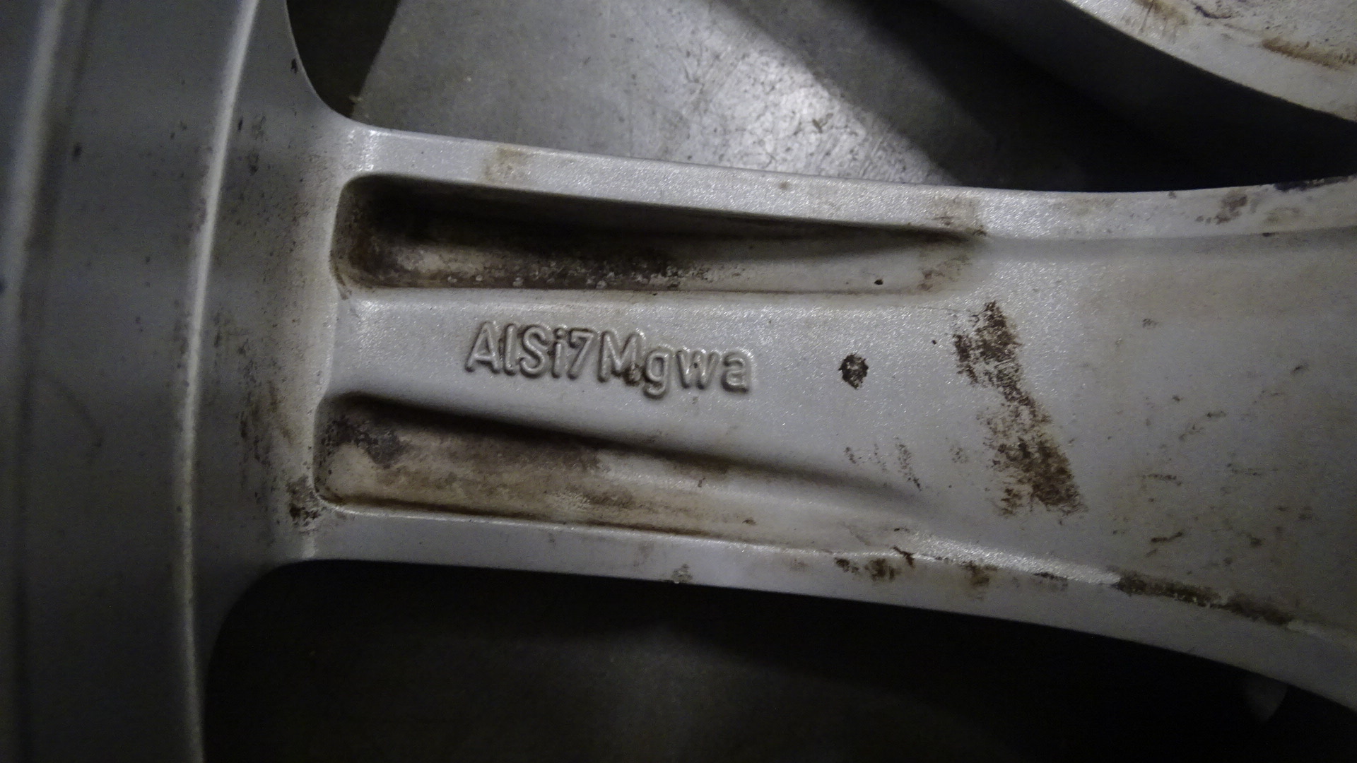 3C0601025J VW 7,5J x 17H2 5x112 ET47 Passat 3C Alufelge – Bild 7