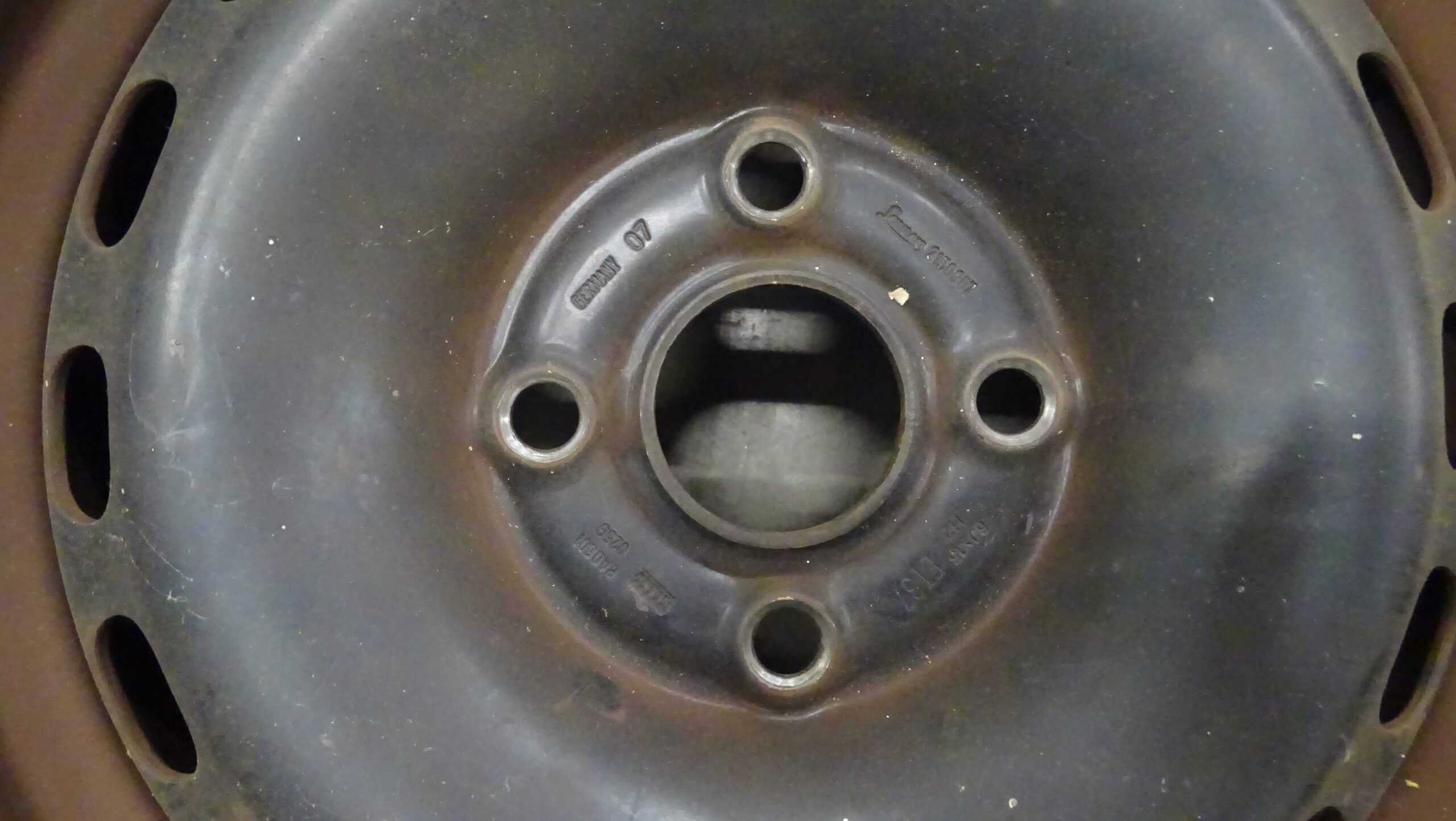 8A0601025G 2150907 Audi 80 B4 Stahlfelgen Satz Schwarz 6x15 Zoll ET37 LK 4x108 – Bild 7