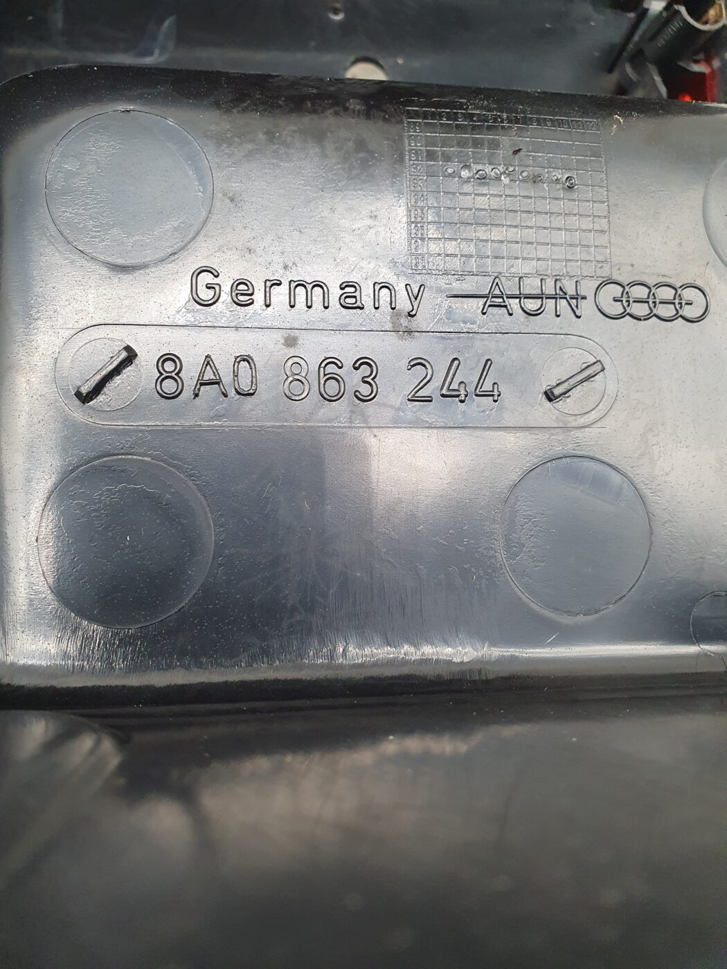 8A0863244 Audi 80 Cabrio Typ89 Mittelkonsole mit Ablagefach Kassettenfach Zigarettenanzünder B-Ware – Bild 7