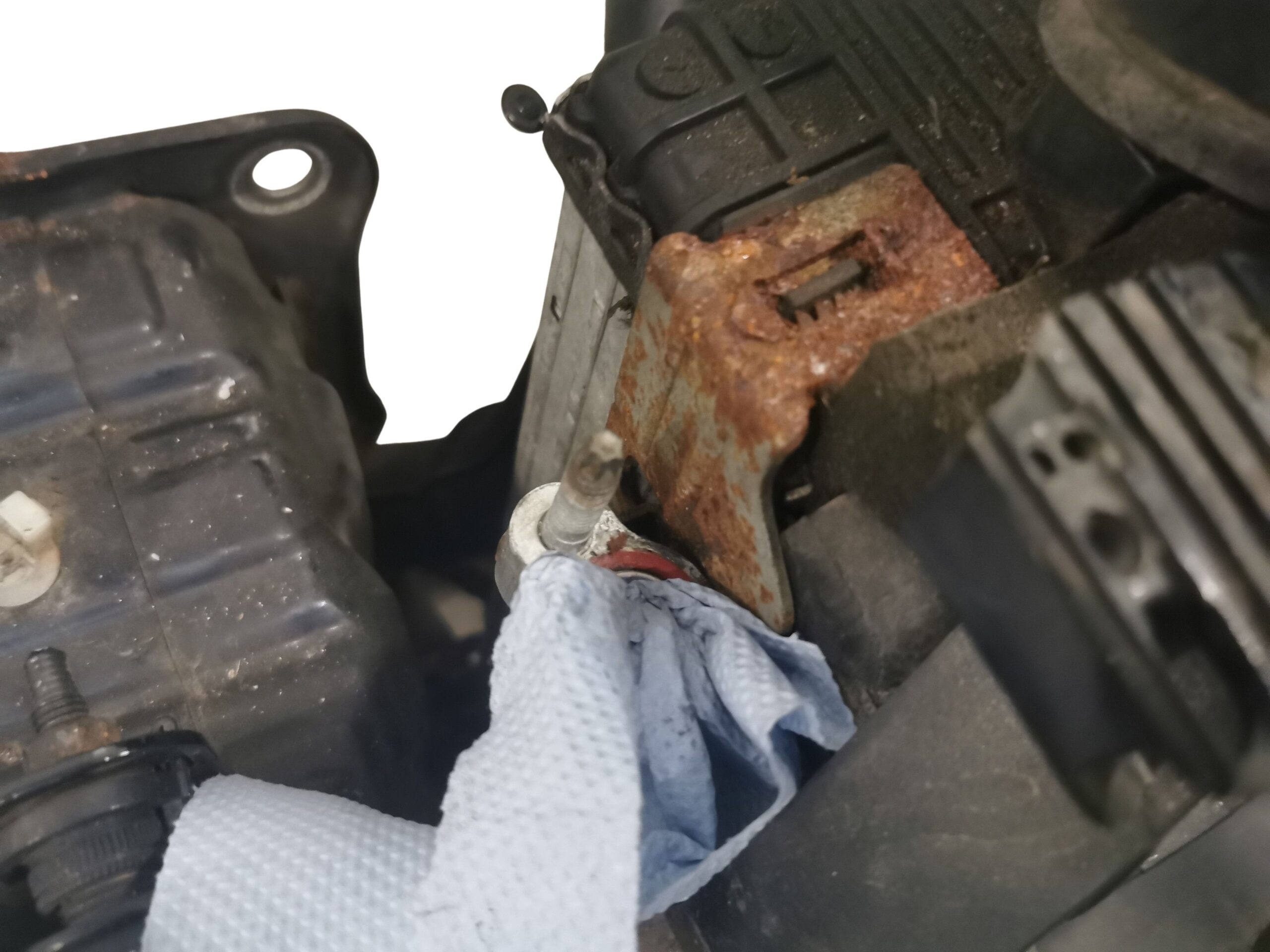 Ford Focus MK3 III Turnier 1,6L TDCi Diesel Schlossträger Frontmaske mit Kühlerpaker – Bild 4