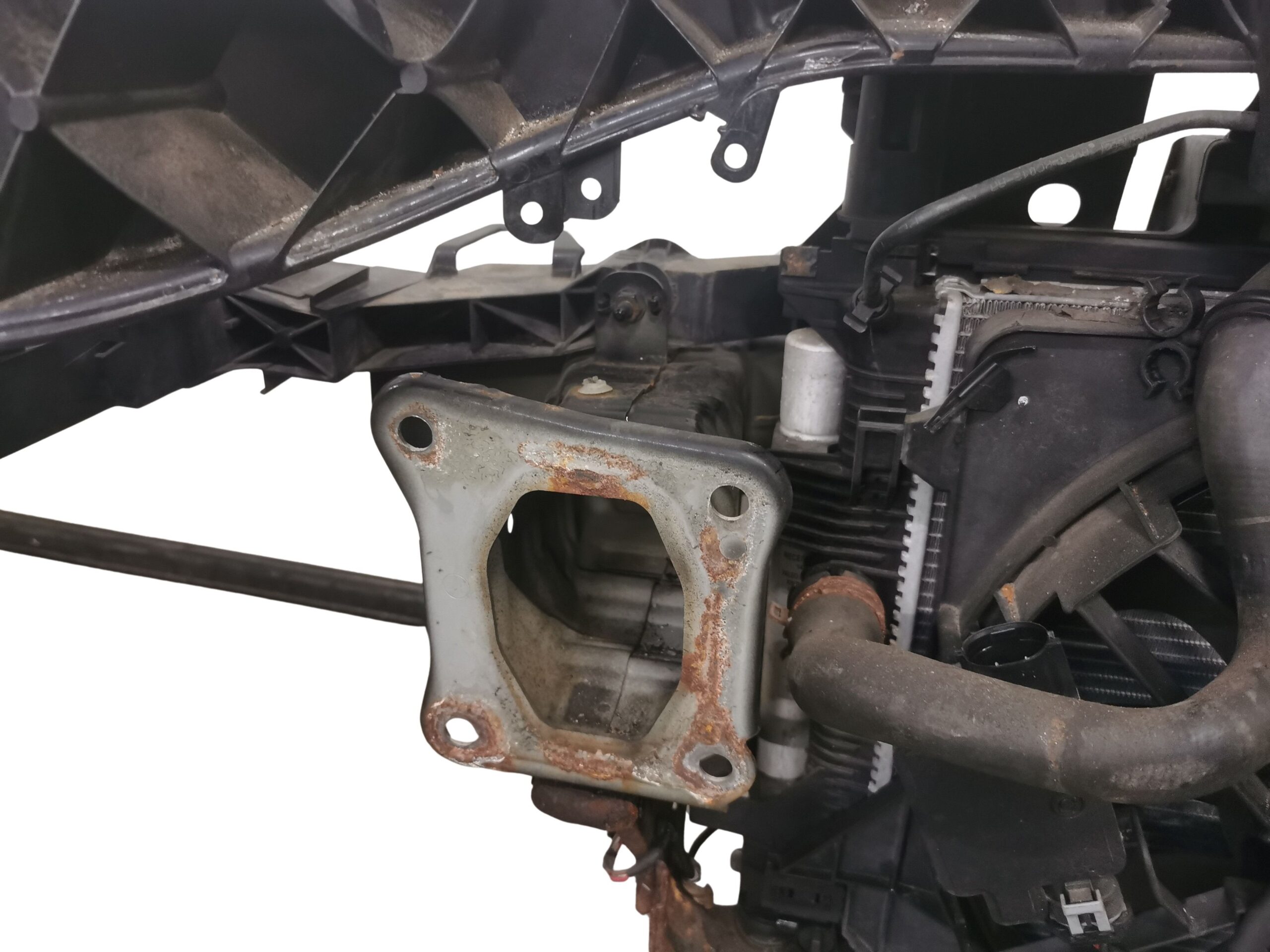 Ford Focus MK3 III Turnier 1,6L TDCi Diesel Schlossträger Frontmaske mit Kühlerpaker – Bild 7